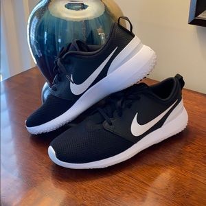 Nike Roshe Golf shoe.  Men’s size 8 1/2 black